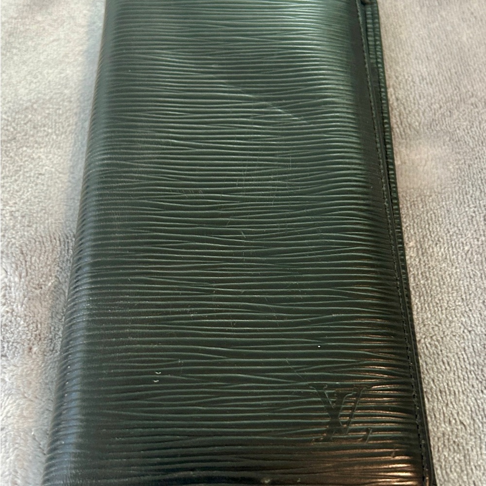 Vintage Louis Vuitton Men’s Black Epi Leather Long Bi-fold Wallet